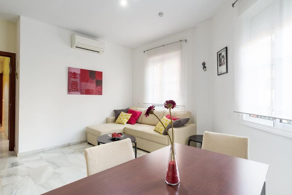 Bright, Quiet And Nice Ground Floor In The Center Málaga Esterno foto